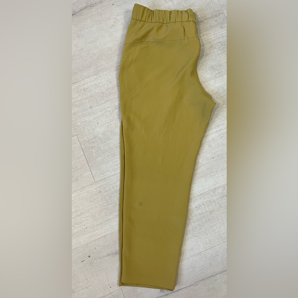 Lululemon Keep Moving Pants - Picture 2 of 3